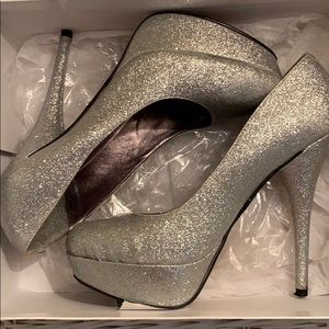 Silver glitter heel